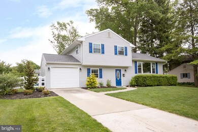 227 Midway Dr, Morrisville, PA 19067 - photo 3