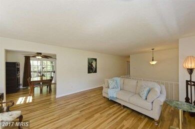 9539 Barkwood Ct, Fairfax, VA 22032 - photo 3