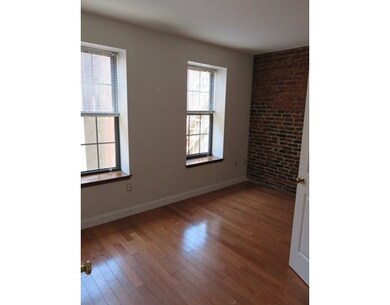 7 Henchman St unit 505, Boston, MA 02113 - photo 6