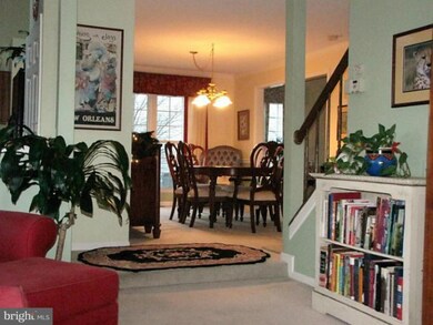 6807 Woodstone Place, Alexandria, VA 22306 - photo 5