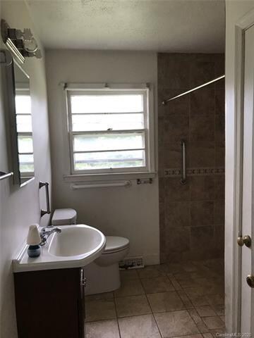 1350 Eaves Dr, Shelby, NC 28152 - photo 4