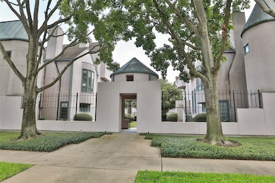 1367 Arlington St unit 1367, Houston, TX 77008 - photo 2