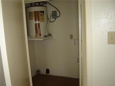 5632 Birchmont Dr unit 5632D, Houston, TX 77091 - photo 6