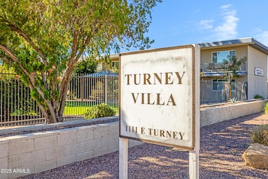 1111 E Turney Ave unit 7, Phoenix, AZ 85014 - photo 2