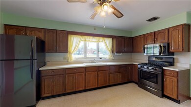 3040 Willis St, Erie, PA 16506 - photo 5