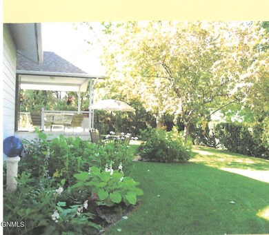 530 Assiniboin nook