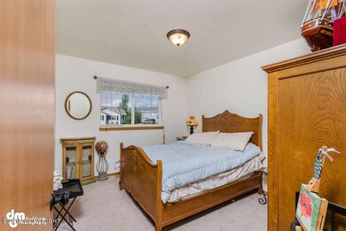 586 N Pine Ridge Loop Wasilla-small-012-