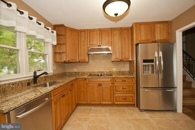 1815 Palo Cir, Halethorpe, MD 21227 - photo 4