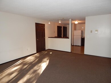 112 Capital Hill Dr unit I-112, Londonderry, NH 03053 - photo 7