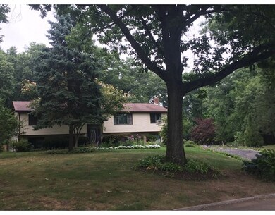 34 Ashwood St, Indian Orchard, MA 01151 - photo 2