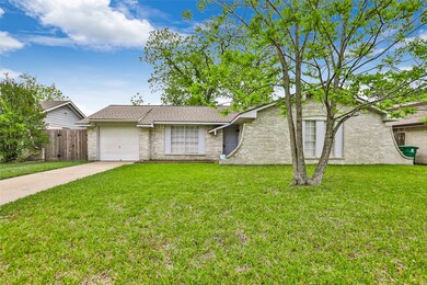 8626 Cottage Gate Ln, Houston, TX 77088 - photo 3