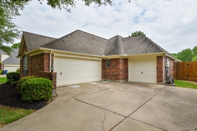 1205 Bob White Dr, Friendswood, TX 77546 - photo 5