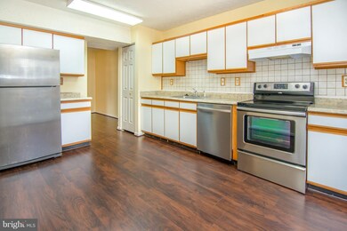 10517 Joyceton Dr, Upper Marlboro, MD 20774 - photo 2