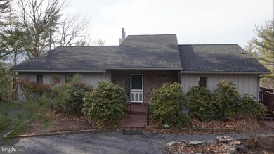 203 Hillside Ct, Basye, VA 22810 - photo 2