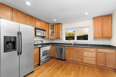 1723 Wildberry Dr unit C, Glenview, IL 60025 - photo 7