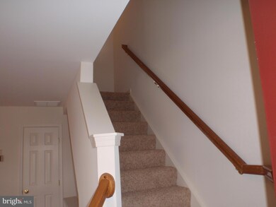 1709 Vonnies View Ct unit 123, Woodbridge, VA 22192 - photo 3