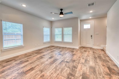 1404 Avocado Ln, Gainesville, TX 76240 - photo 2