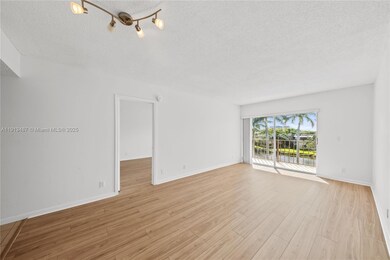 7900 Camino Cr unit 401, Unincorporated Dade County, FL 33143 - photo 5
