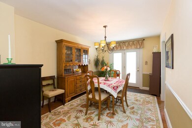 1049 Winsford Rd, Towson, MD 21204 - photo 6