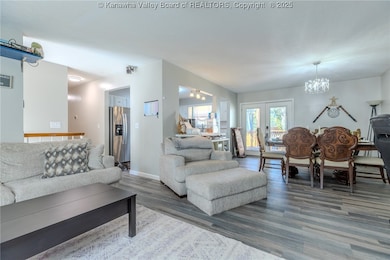 1606 Upper Midway Dr, Dunbar, WV 25064 - photo 2