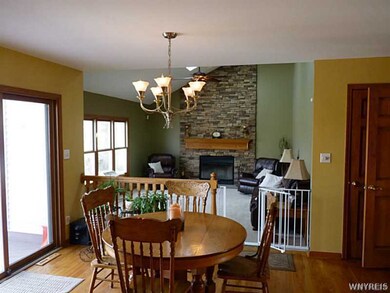 Kitchen. Eat in area