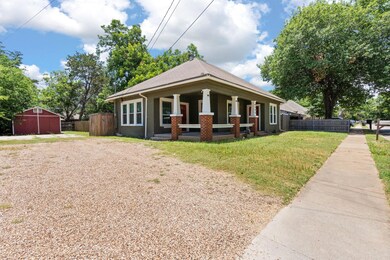 318 1/2 College St unit 505, Cleburne, TX 76033 - photo 2