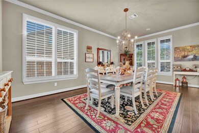 Formal dining/living room