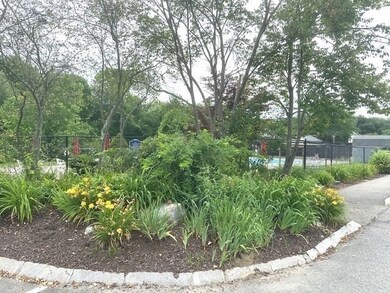 170 E Hadley Rd unit 60, Amherst, MA 01002 - photo 3