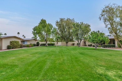 17441 N Boswell Blvd, Sun City, AZ 85373 - photo 2