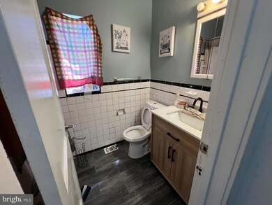 9444 Dubarry Ave, Lanham, MD 20706 - photo 6