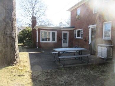 282 Meshanticut Valley Pkwy, Cranston, RI 02920 - photo 6