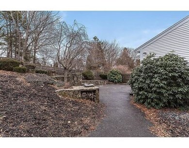 54 Wildwood Ln, Waltham, MA 02451 - photo 3