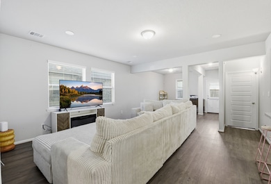 8434 Beacon Bay Cir, Mont Belvieu, TX 77523 - photo 6