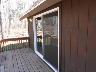 107 Redstar Ct, Hawley, PA 18428 - photo 2