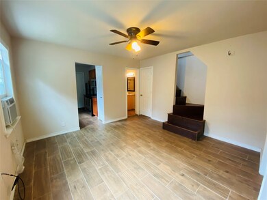 207 Frawley St unit B, Houston, TX 77009 - photo 2