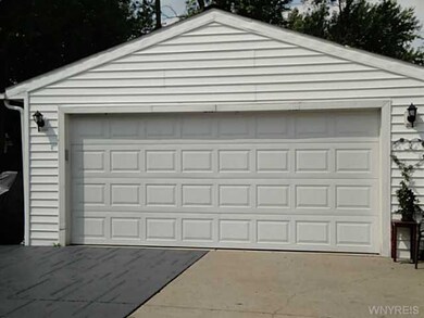 Garage Nice 2 Car Garage Added in 2004
