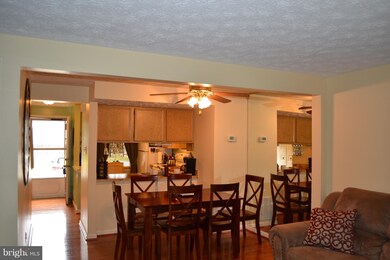 8333 Wind Fall Rd, Springfield, VA 22153 - photo 7