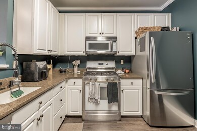 815 Oyster Ct, Odenton, MD 21113 - photo 6