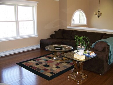 254 Locust Dr, Milford, PA 18337 - photo 4