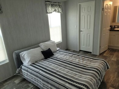 4125 Park St N unit 627, Saint Petersburg, FL 33709 - photo 4