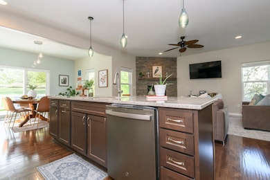 351 Stocks Dr, Delafield, WI 53018 - photo 7