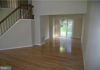 9416 Vineyard Haven Dr, Montgomery Village, MD 20886 - photo 3