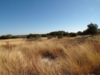 196 Las Brisas Dr unit 7, Kerrville, TX 78028 - photo 4