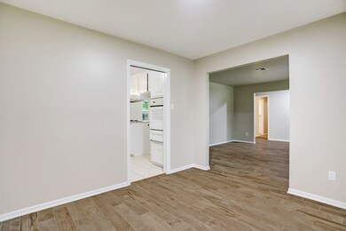 603 N Hickory St, Tomball, TX 77375 - photo 6