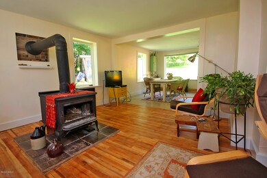 LIVING  ROOM TO DINING