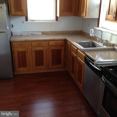 319 Locust Ave, Ardmore, PA 19003 - photo 4