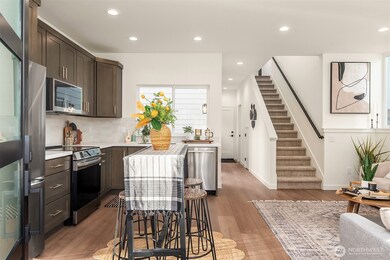 12002 20th St NE unit 3, Seattle, WA 98125 - photo 3