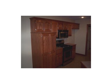 4404 SW Briarbrook Dr, Lees Summit, MO 64082 - photo 4