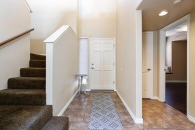 Entry/Foyer.