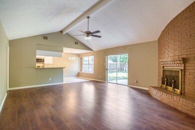 6938 Northleaf Dr, Houston, TX 77086 - photo 3